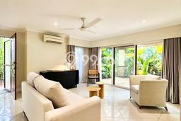 Sewa Rumah Nyaman di Kemang LT 255m2 / LB 300m2 Siap Huni Sewa Rumah Nyaman di Kemang LT 255m2 / LB 300m2 Siap Huni