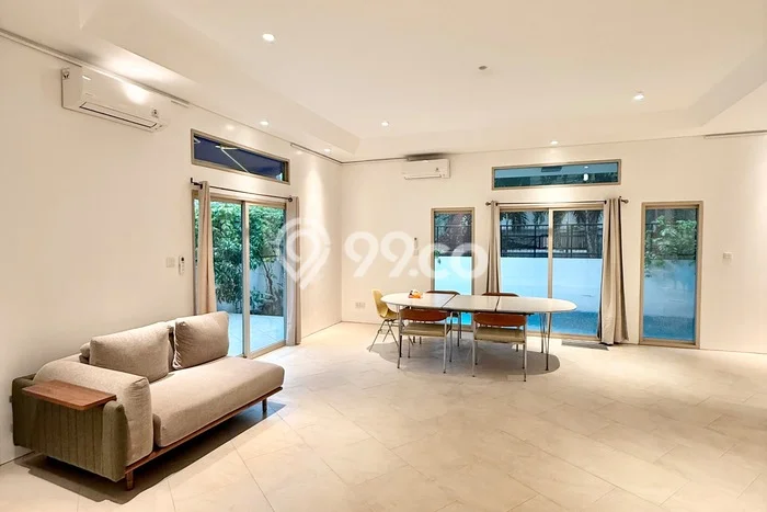 Disewakan Cepat Rumah Kondisi Baik di Kawasan Kebayoran Baru, Jakarta Selatan Disewakan Cepat Rumah Kondisi Baik di Kawasan Kebayoran Baru, Jakarta Selatan