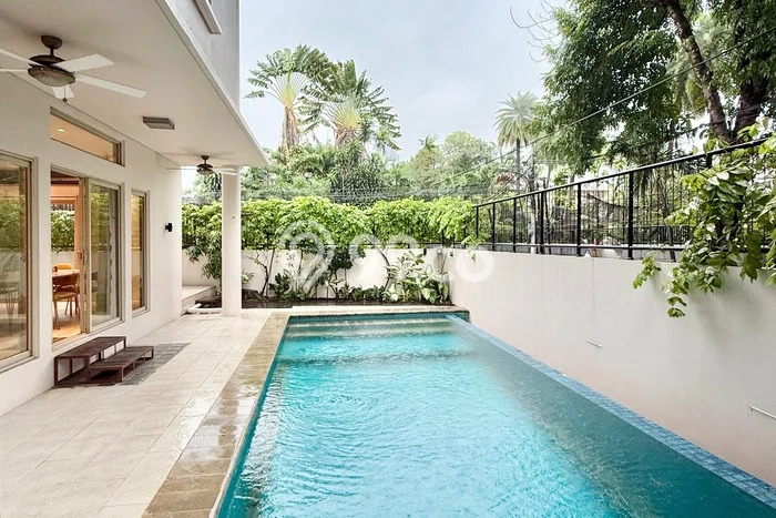 Disewakan Cepat Rumah Kondisi Baik di Kawasan Kebayoran Baru, Jakarta Selatan Disewakan Cepat Rumah Kondisi Baik di Kawasan Kebayoran Baru, Jakarta Selatan