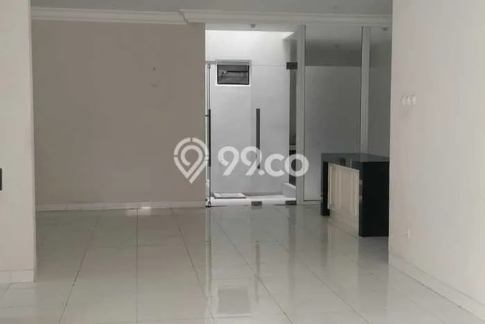 Rumah Elit Modern Tanpa Renovasi di Raffles Hills Jakarta Timur Rumah Elit Modern Tanpa Renovasi di Raffles Hills Jakarta Timur