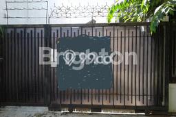 Disewakan! Rumah 4 Kamar Tidur &
2 Kamar Mandi di Tidar, Malang Disewakan! Rumah 4 Kamar Tidur &
2 Kamar Mandi di Tidar, Malang