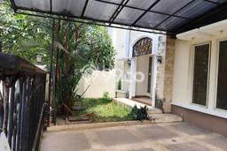 Ready to Use! Premium House LT 180m2 Desain Elegan di Pulogebang Ready to Use! Premium House LT 180m2 Desain Elegan di Pulogebang