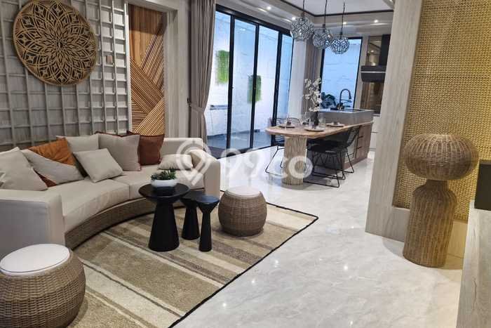 Rumah Elit Modern Tanpa Renovasi di Jakarta Garden City Jakarta Timur Rumah Elit Modern Tanpa Renovasi di Jakarta Garden City Jakarta Timur