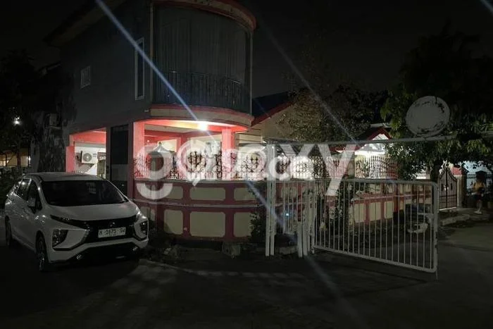 Rumah Strategis Modern Lb 235m2 di Waru, Sidoarjo Rumah Strategis Modern Lb 235m2 di Waru, Sidoarjo
