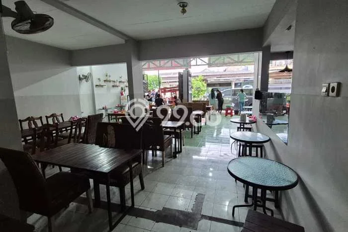 Rumah Bagus Siap Pakai Di Dukuh Pakis Luas 200m2 Aman Rumah Bagus Siap Pakai Di Dukuh Pakis Luas 200m2 Aman