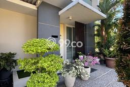 For Sale! Luxury House LT 135m2 Desain Modern di Citraland For Sale! Luxury House LT 135m2 Desain Modern di Citraland