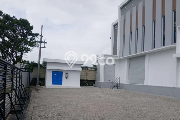 Gudang Dijual di Mojokerto LT 4923m2 & LB 1950m2 Lokasi Terbaik! Gudang Dijual di Mojokerto LT 4923m2 & LB 1950m2 Lokasi Terbaik!