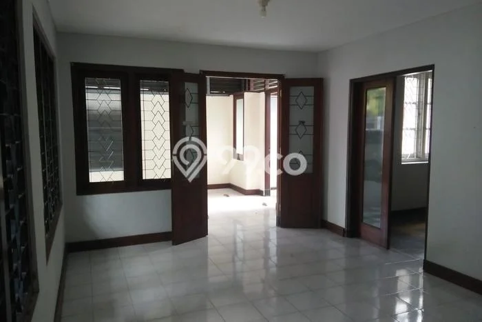 Rumah Kontrakan Surabaya LT 382m2 LB 350m2 Area Diponegoro Rumah Kontrakan Surabaya LT 382m2 LB 350m2 Area Diponegoro