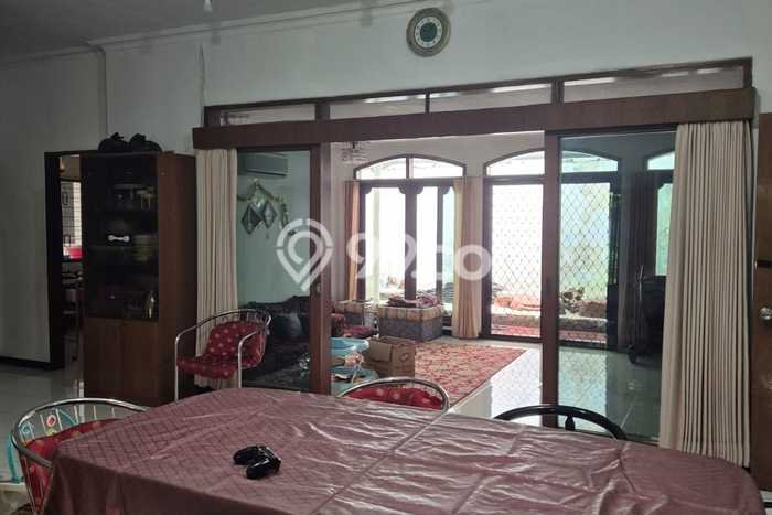 Ready to Use! Premium House LT 361m2 Desain Elegan di Kupang Ready to Use! Premium House LT 361m2 Desain Elegan di Kupang