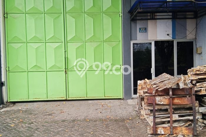 Jual Gudang Kawasan Sidoarjo, Luas 288m2m², Area Komersial Jual Gudang Kawasan Sidoarjo, Luas 288m2m², Area Komersial
