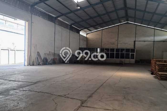 Jual Gudang di Krian, Luas 2000m2m², Area Berkembang, Mainroad Jual Gudang di Krian, Luas 2000m2m², Area Berkembang, Mainroad