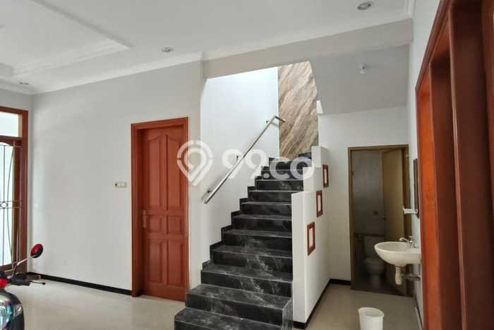 Sewa Rumah Harga Terjangkau di Dukuh Kupang Surabaya dengan 4 KT Sewa Rumah Harga Terjangkau di Dukuh Kupang Surabaya dengan 4 KT