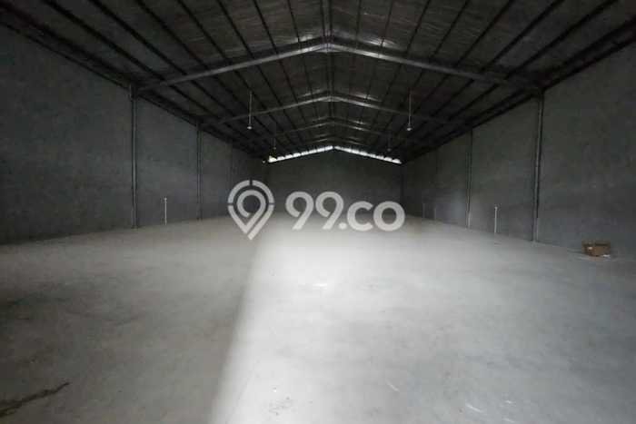 FOR RENT! Gudang di Margomulyo Cocok untuk Bisnis 760m2 FOR RENT! Gudang di Margomulyo Cocok untuk Bisnis 760m2