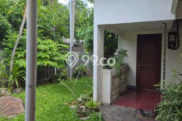 Ready to Use! Premium House LT 361m2 Desain Elegan di Kupang Ready to Use! Premium House LT 361m2 Desain Elegan di Kupang