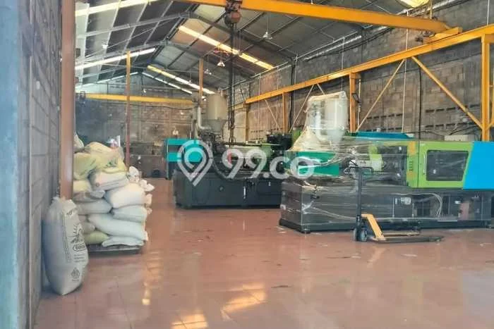 Disewakan Gudang Area Komersial di Pandaan, Luas 3e+07m2m², Siap Operasi Disewakan Gudang Area Komersial di Pandaan, Luas 3e+07m2m², Siap Operasi
