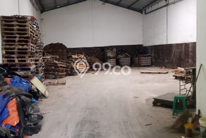 Jual Gudang Kawasan Sidoarjo, Luas 288m2m², Area Komersial Jual Gudang Kawasan Sidoarjo, Luas 288m2m², Area Komersial