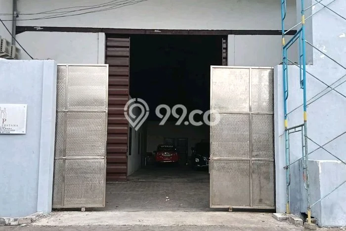 Unit Gudang Disewakan di Manukan di Area Ramai & Strategis Unit Gudang Disewakan di Manukan di Area Ramai & Strategis