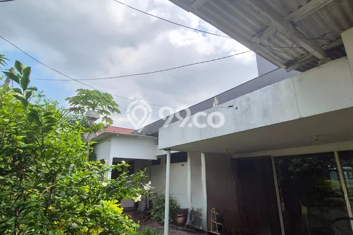 Ready to Use! Premium House LT 361m2 Desain Elegan di Kupang Ready to Use! Premium House LT 361m2 Desain Elegan di Kupang