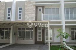 Rumah LT 120m² Dekat Sekolah di Green Lake City, Jakarta Barat Rumah LT 120m² Dekat Sekolah di Green Lake City, Jakarta Barat