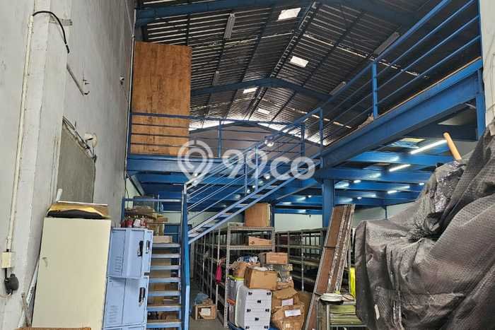 Gudang Dijual di Tangerang LT 303m2 & LB 680m2 Lokasi Terbaik! Gudang Dijual di Tangerang LT 303m2 & LB 680m2 Lokasi Terbaik!