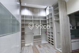 Dijual Murah Rumah dengan 5 Kamar Tidur dan 4 Kamar Mandi di Kawasan Gading Serpong, Tangerang Dijual Murah Rumah dengan 5 Kamar Tidur dan 4 Kamar Mandi di Kawasan Gading Serpong, Tangerang