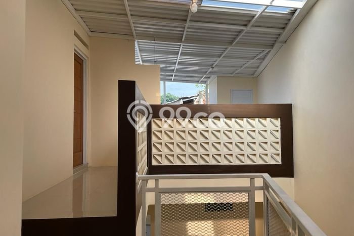 Hunian Mewah LB 165m2 Siap Pakai Desain Elegan di Suci, Bandung Hunian Mewah LB 165m2 Siap Pakai Desain Elegan di Suci, Bandung