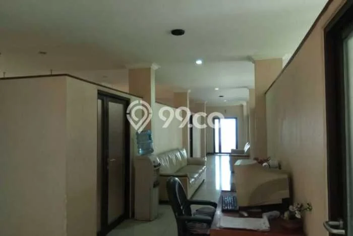 Ready to Use! Luxury House LT 180m2 Desain Elegan di Buah Batu Ready to Use! Luxury House LT 180m2 Desain Elegan di Buah Batu