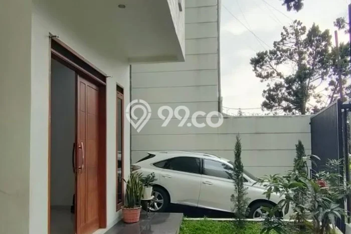 Rumah Mewah LB 450m2 Siap Pakai Desain Elegan di Setiabudi, Bandung Rumah Mewah LB 450m2 Siap Pakai Desain Elegan di Setiabudi, Bandung