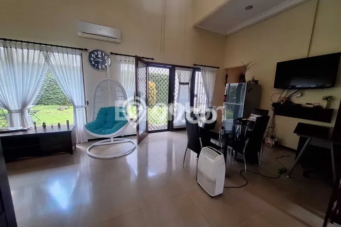 Ready to Use! Luxury House LT 240m2 Desain Modern di Villa Puncak Tidar Ready to Use! Luxury House LT 240m2 Desain Modern di Villa Puncak Tidar