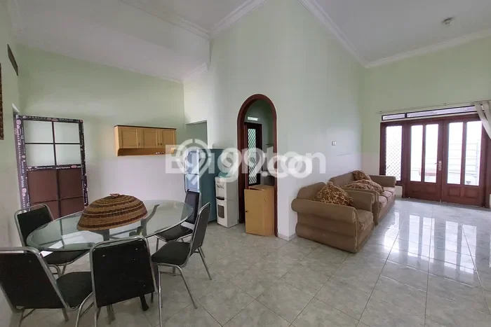 Disewakan Rumah Harga Terjangkau di Villa Puncak Tidar Malang dengan 3 Kamar Tidur Disewakan Rumah Harga Terjangkau di Villa Puncak Tidar Malang dengan 3 Kamar Tidur