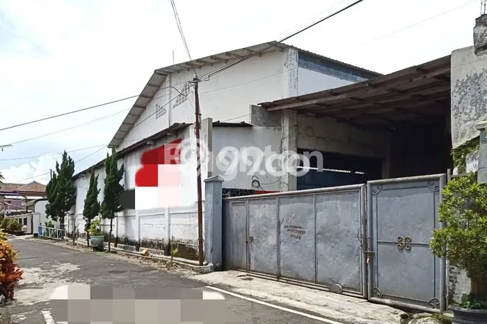 Gudang Dijual di Malang LT 1400m2 & LB 828m2 Lokasi Terbaik! Gudang Dijual di Malang LT 1400m2 & LB 828m2 Lokasi Terbaik!