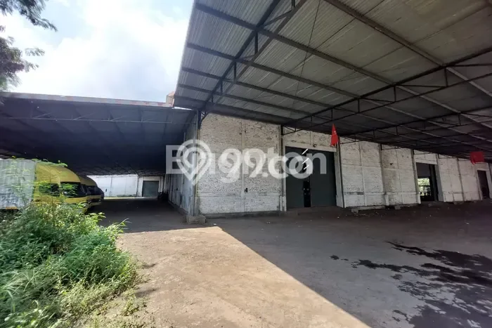 Gudang bagus disewakan di Kedungkandang Malang dengan LB 3000m2 harga sewa terbaik Gudang bagus disewakan di Kedungkandang Malang dengan LB 3000m2 harga sewa terbaik