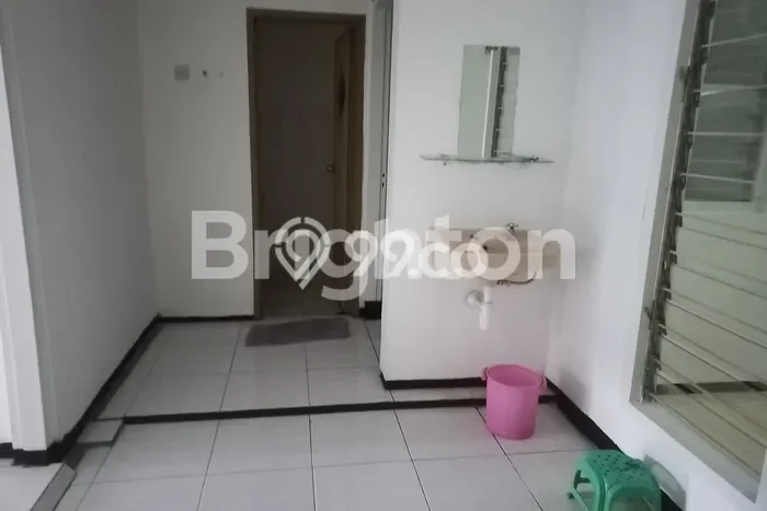 Rumah di , 1 KM, Lingkungan Asri, LT 128m2m² Bangunan 100m2m² Rumah di , 1 KM, Lingkungan Asri, LT 128m2m² Bangunan 100m2m²