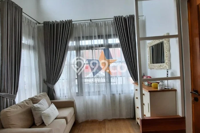 Jual Rumah Eksklusif 4 KT di Graha Raya, Tangerang Selatan Jual Rumah Eksklusif 4 KT di Graha Raya, Tangerang Selatan