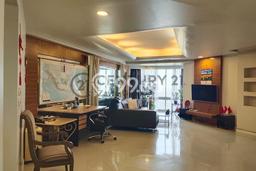 Apartemen Disewakan 3 Kamar Murah Siap Huni di Jakarta Barat, Luas 147m2 Apartemen Disewakan 3 Kamar Murah Siap Huni di Jakarta Barat, Luas 147m2