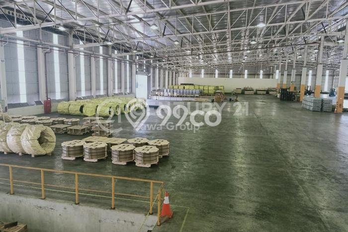Gudang Disewa di Bekasi dengan LB 7600m2 Area Komersial Ramai Gudang Disewa di Bekasi dengan LB 7600m2 Area Komersial Ramai