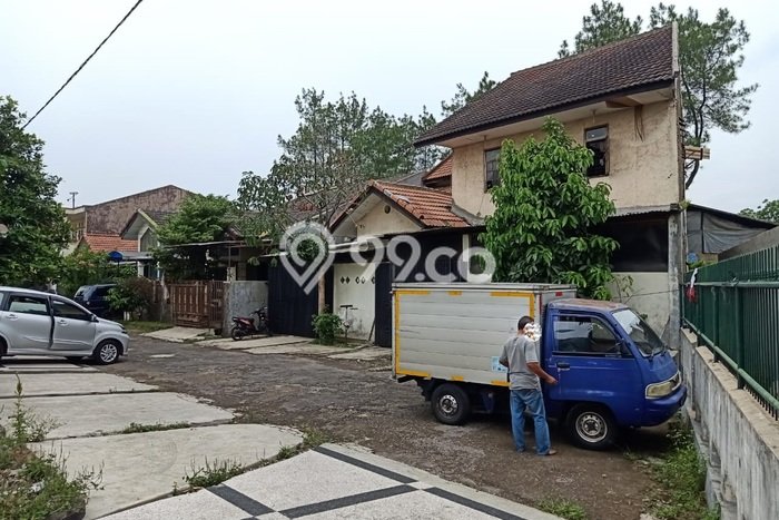 Rumah Luxury Modern Tanpa Renovasi di Taman Holis Indah Bandung Rumah Luxury Modern Tanpa Renovasi di Taman Holis Indah Bandung