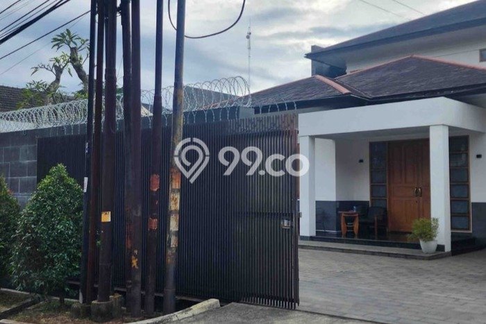 Rumah Elit Modern Tanpa Renovasi di Setra Sari Bandung Rumah Elit Modern Tanpa Renovasi di Setra Sari Bandung
