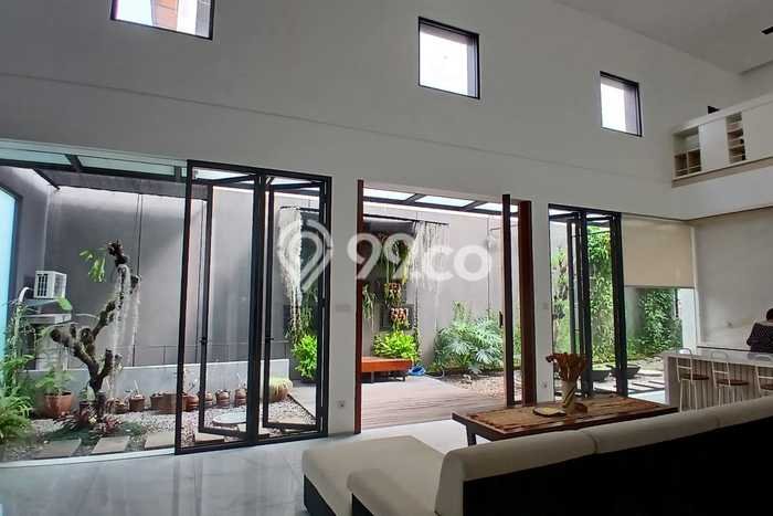 Hunian Mewah Dijual LT 242m2 di Babakan Ciparay, Bandung Hunian Mewah Dijual LT 242m2 di Babakan Ciparay, Bandung