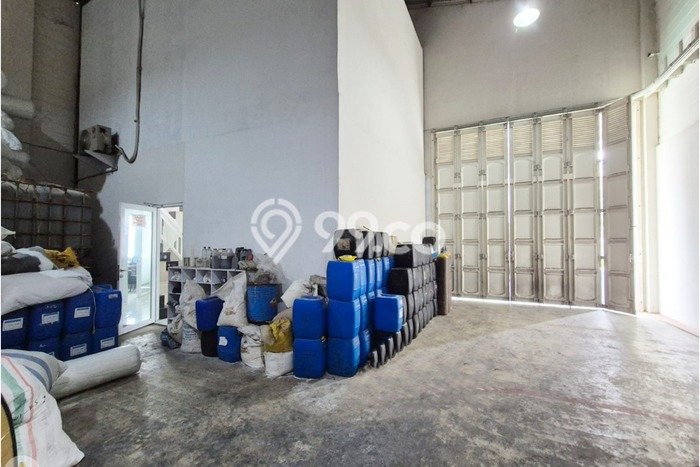 Gudang di Kutawaringin, Luas 300m², Jalan Utama, Area Strategis Gudang di Kutawaringin, Luas 300m², Jalan Utama, Area Strategis