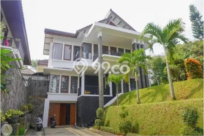 Jual Rumah Mewah Megah Dengan View Cantik di Dago Pakar, Bandung Jual Rumah Mewah Megah Dengan View Cantik di Dago Pakar, Bandung