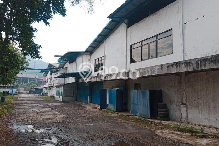 Pabrik Dijual di Batujajar LT 11200m2, LB 9000m2 untuk Investasi Pabrik Dijual di Batujajar LT 11200m2, LB 9000m2 untuk Investasi