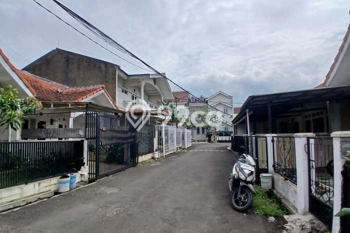 Jual Rumah Strategis Bagus Punya 3 KT di Antapani Bandung SHM Jual Rumah Strategis Bagus Punya 3 KT di Antapani Bandung SHM