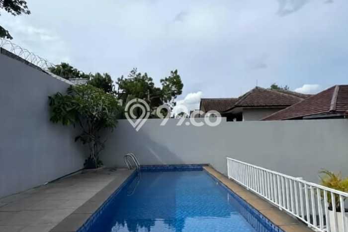 Ready to Use! Premium House LT 297m2 Desain Elegan di Setiabudi Ready to Use! Premium House LT 297m2 Desain Elegan di Setiabudi