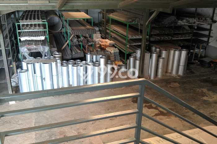 Gudang Strategis Kawasan Margaasih, Luas 1100m2m², Area Bisnis Gudang Strategis Kawasan Margaasih, Luas 1100m2m², Area Bisnis