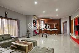 Hunian Elit LB 550m2 Siap Huni Desain Elegan di Cibaduyut, Bandung Hunian Elit LB 550m2 Siap Huni Desain Elegan di Cibaduyut, Bandung