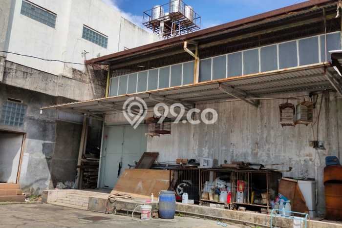Gudang Area Komersial Kawasan Babakan Ciparay, Luas 1300m2m², Jalan Raya Gudang Area Komersial Kawasan Babakan Ciparay, Luas 1300m2m², Jalan Raya