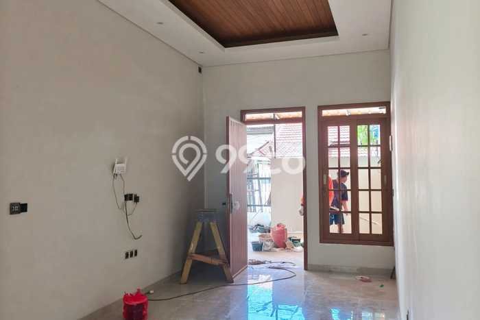 Rumah Luas Asri 2 KT Siap Huni di Taman Holis Indah Bandung Rumah Luas Asri 2 KT Siap Huni di Taman Holis Indah Bandung