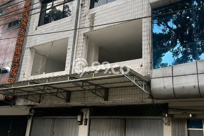 Ruko Dijual di Prime Area Bandung Luas 164m2 Ruko Dijual di Prime Area Bandung Luas 164m2