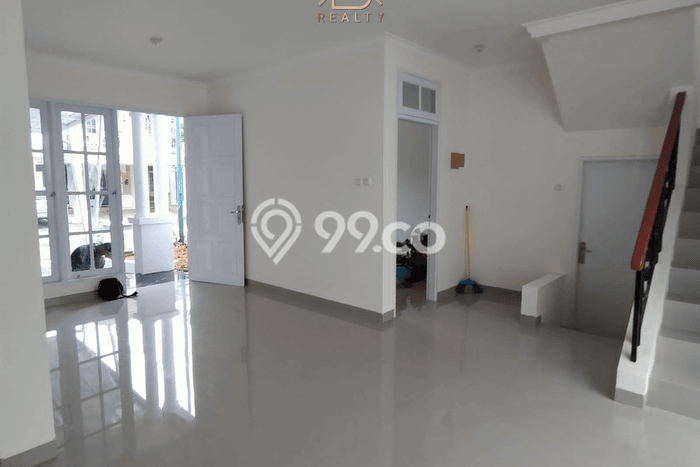 For Sale Hunian Rumah Terawat 3 Kamar di Cibubur, Jakarta Timur For Sale Hunian Rumah Terawat 3 Kamar di Cibubur, Jakarta Timur